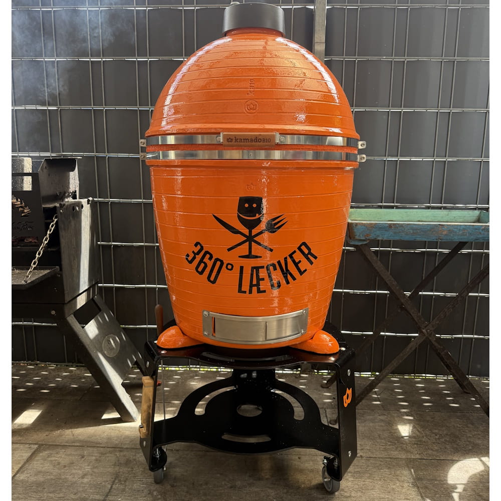 360°LAECKER Kamado mit Logo