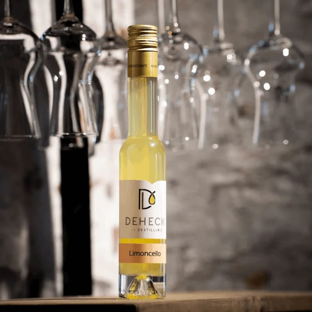 Limoncello Likör 0,1l von DEHECK Limoncello Likör mit 5% Grappa verfeinert 20% VOL. 0,1l DEHECK