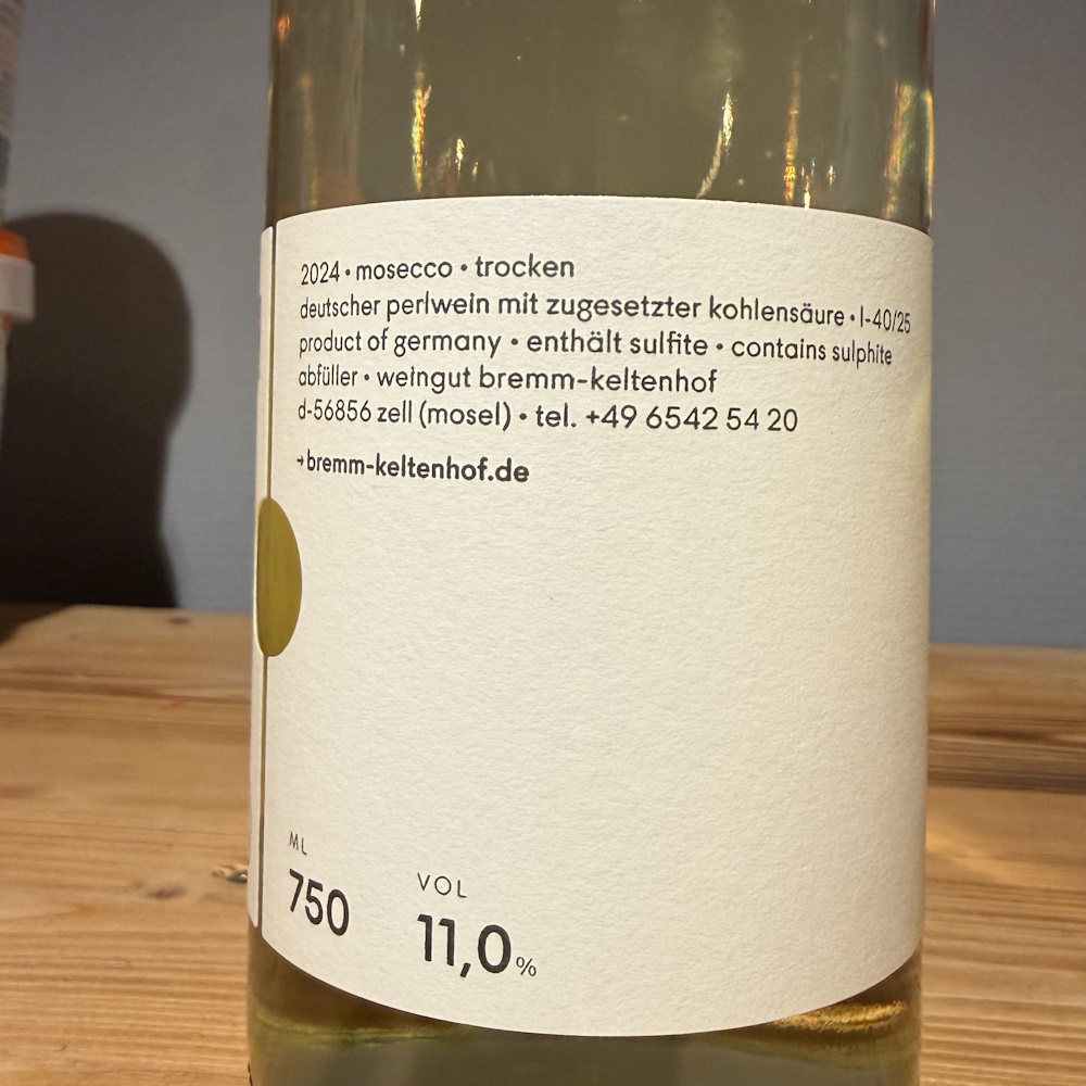 MoSecco trocken - Perlwein mit zugesetzter Kohlensäure